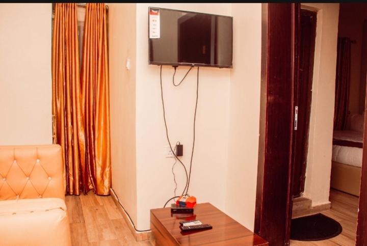 Hotel D Ritz Owode Ede Εξωτερικό φωτογραφία
