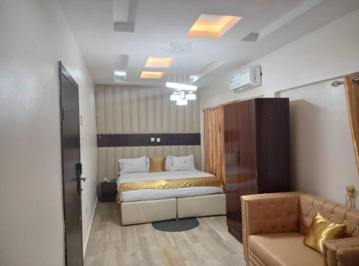 Hotel D Ritz Owode Ede Εξωτερικό φωτογραφία
